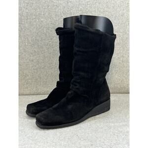 La Canadienne Waterproof Black Suede Ankle Wedge Boots 12438 Pull On - Size 7.5